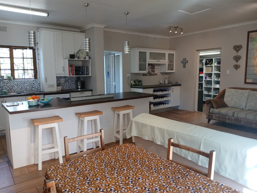 3 Bedroom Property for Sale in Roundhay Western Cape